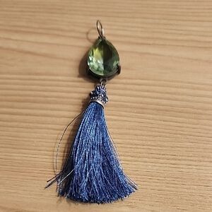 antique Elegant Green and Blue Tassel pendant